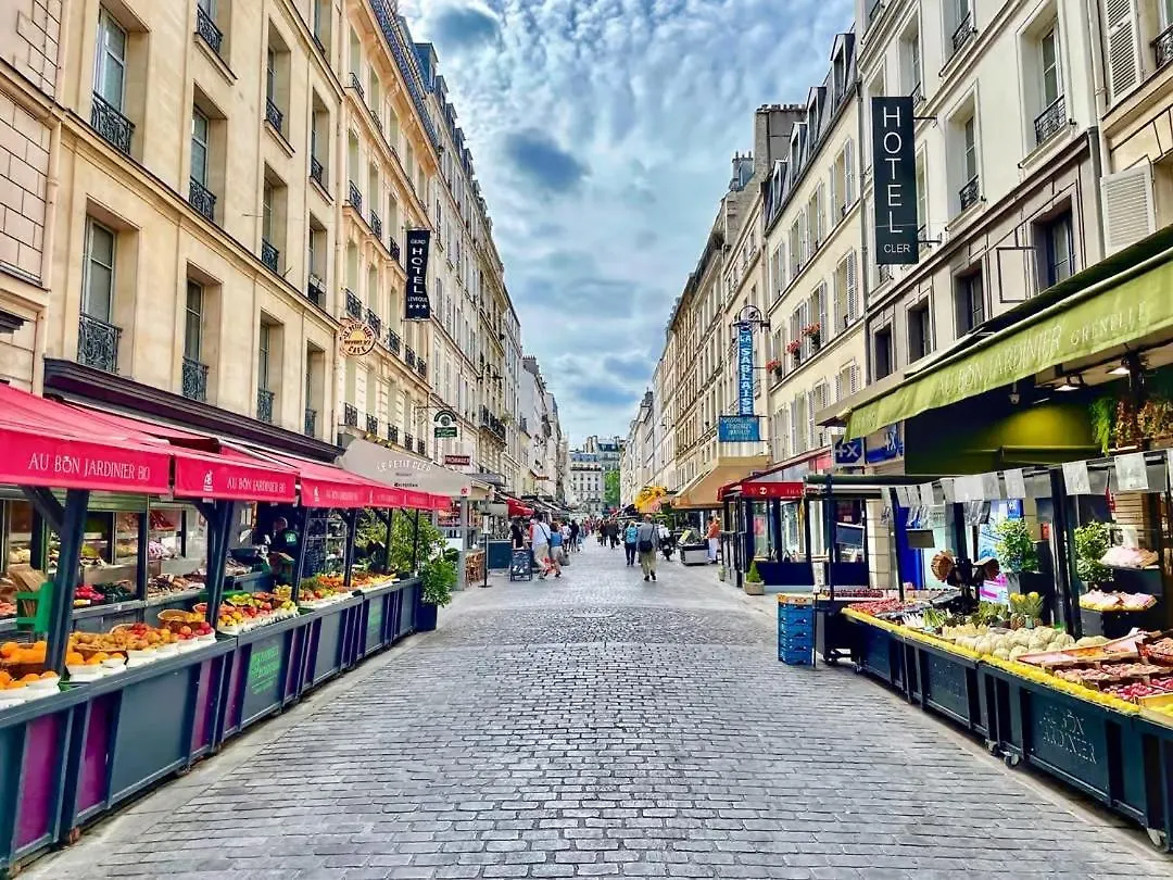 Brand New Apartment - Rue Cler Parigi 0*,  Francia
